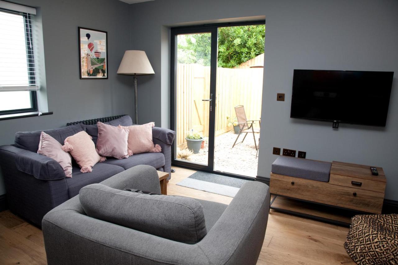 Little Elm - Luxury Home From Home, Free Parking, 30-40 Mins Walk From Bath City Centre Esterno foto